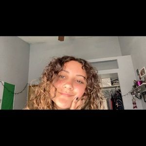 Meet your Posher, Brenna